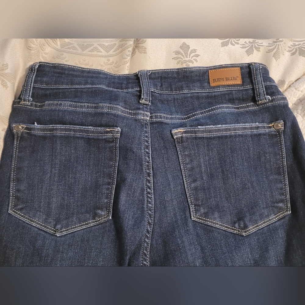 Judy Blue Lily High Rise Raw Hem Flare Dark Wash Jeans - Size 7/28 - Picture 11 of 15